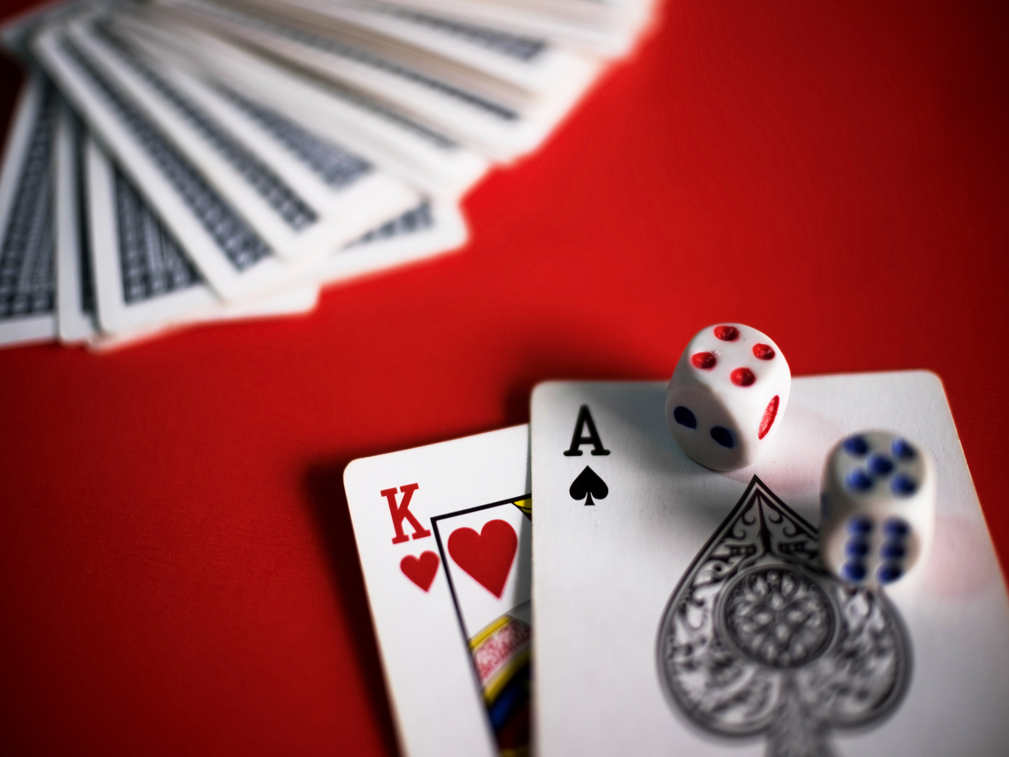 How to Play Online Poker Singapore?